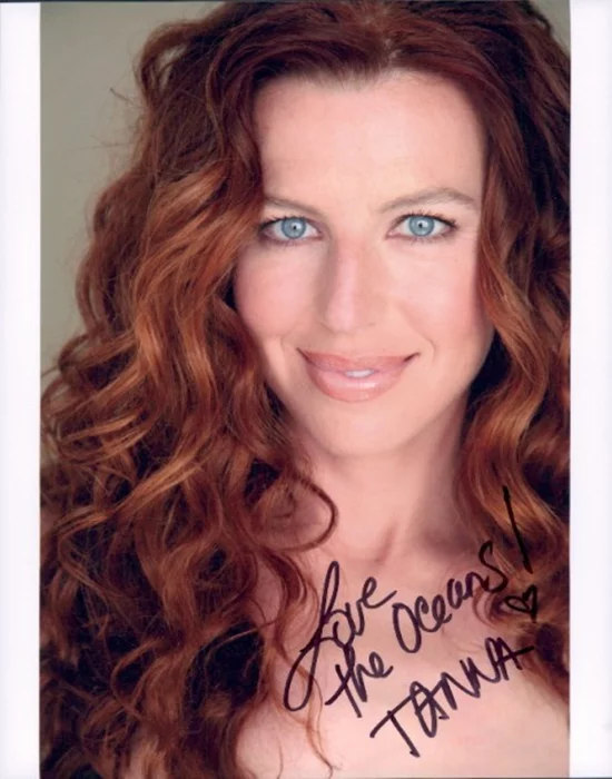 Tanna Frederick autograph