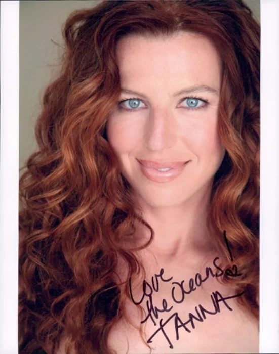Tanna Frederick autograph