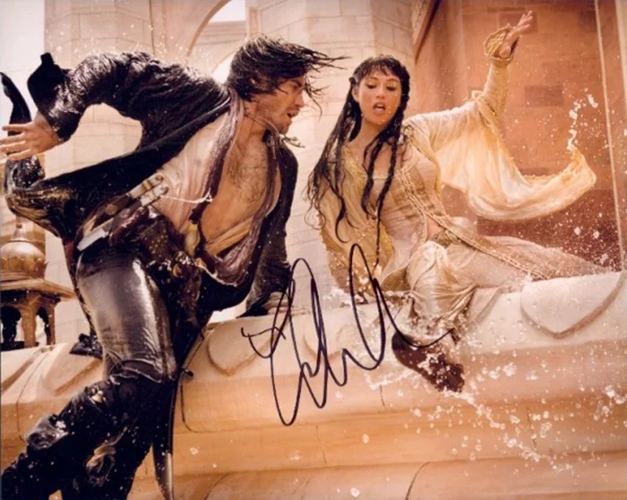 Gemma Arterton autograph