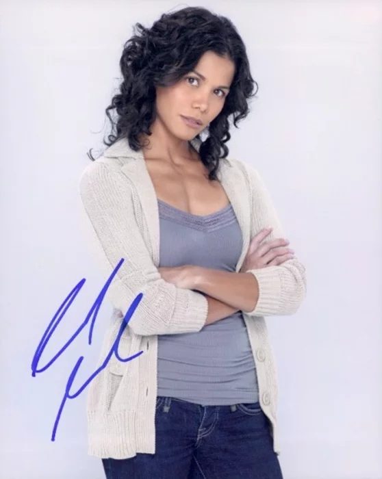 Lourdes Benedicto autograph