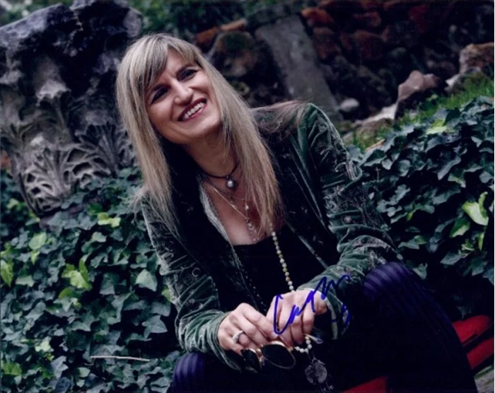 Catherine Hardwicke autograph