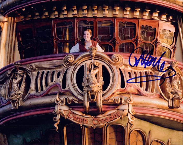 Georgie Henley autograph