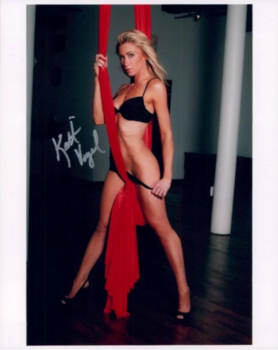 Kait Vogel autograph