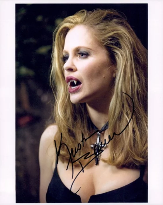 Kristin Bauer autograph