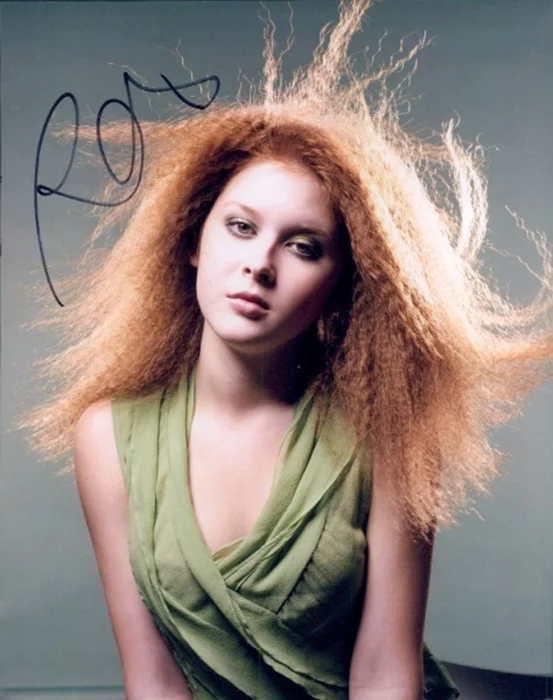 Renee Olstead autograph