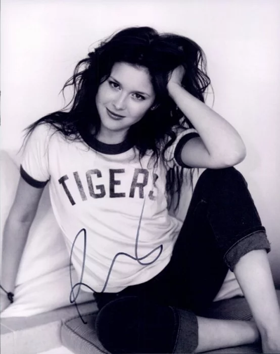 Renee Olstead autograph