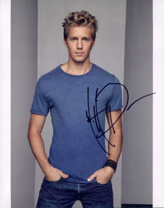 Matt Barr autograph