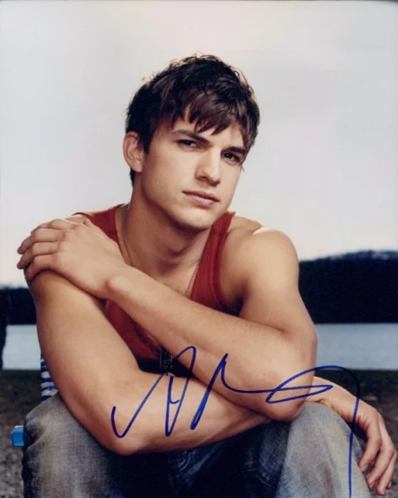 Ashton Kutcher autograph