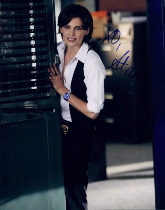 Stana Katic autograph