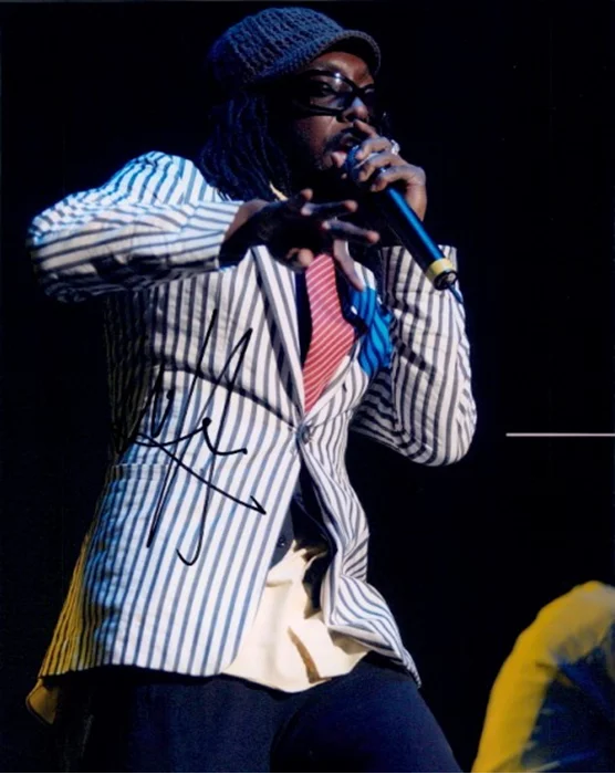 will.i.am autograph