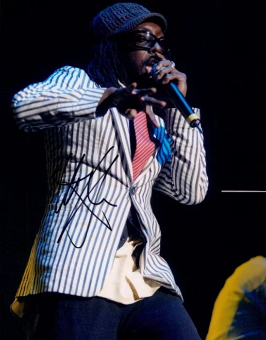 will.i.am autograph