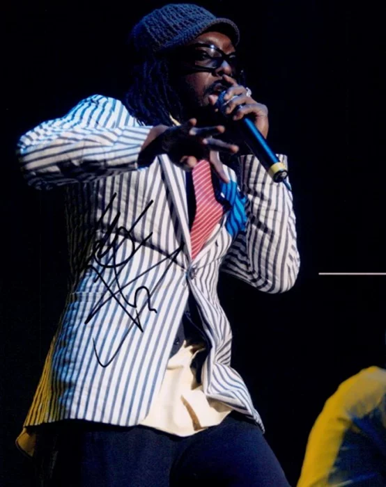 will.i.am autograph