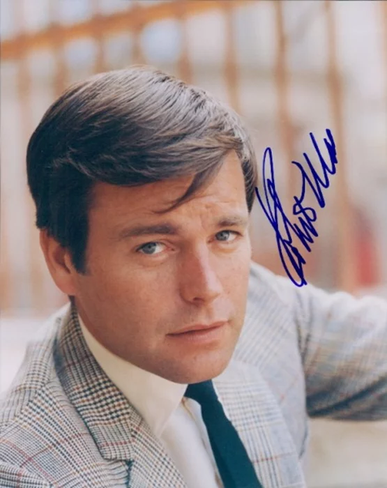 Robert Wagner autograph