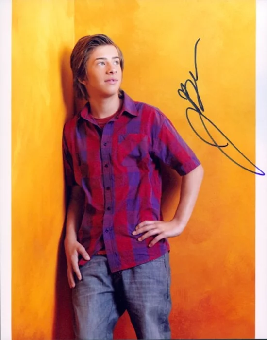 Jimmy Bennett autograph