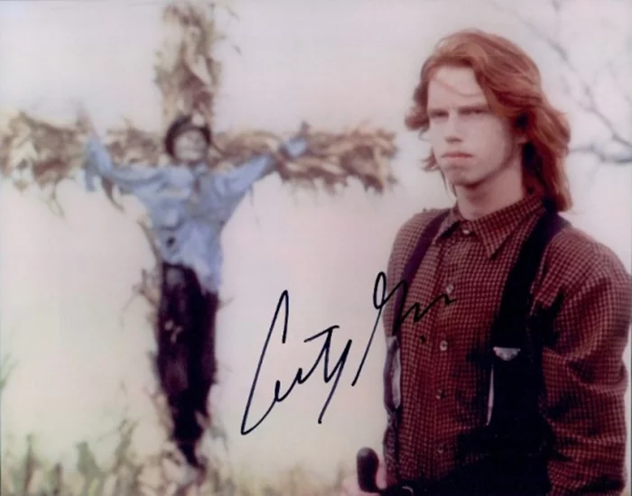 Courtney Gains autograph