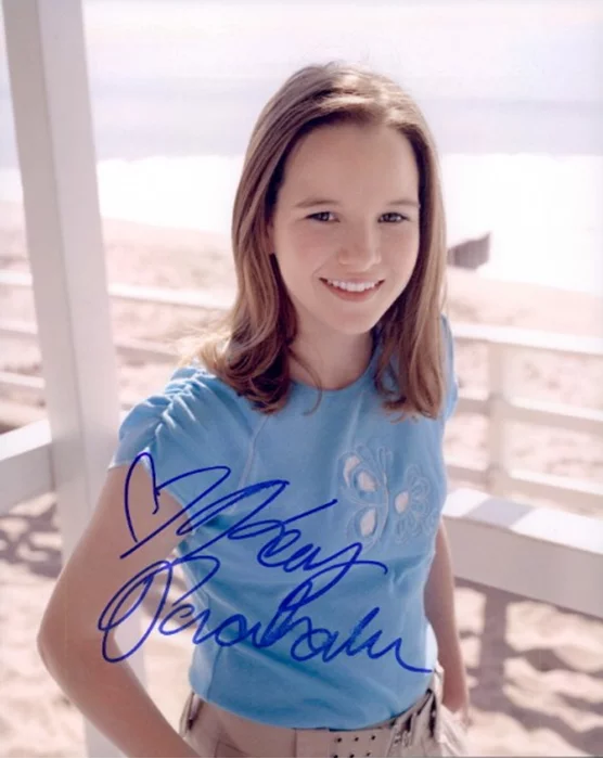 Kay Panabaker autograph