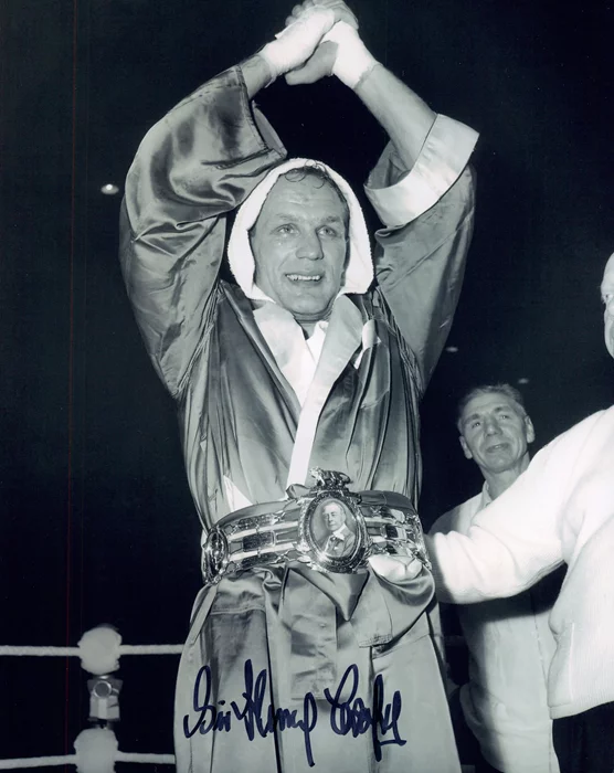 Sir Henry Cooper autograph
