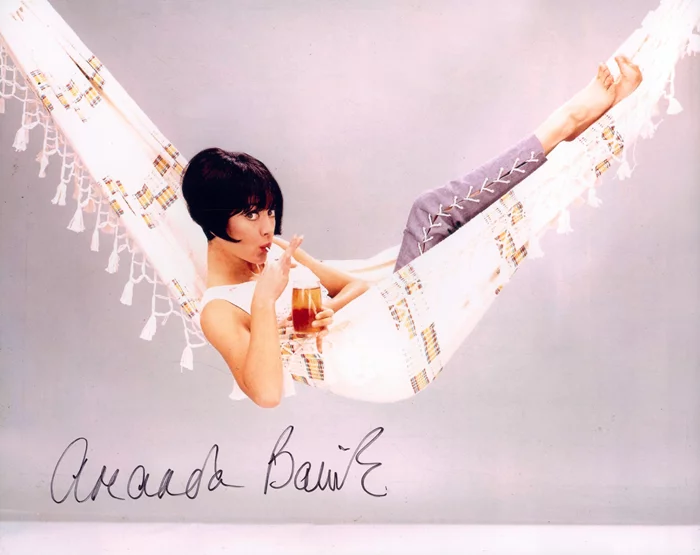 Amanda Barrie autograph