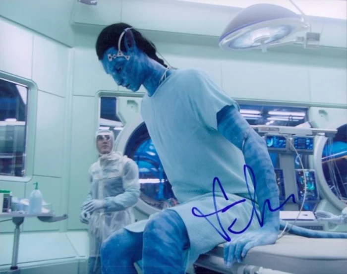 Sam Worthington autograph