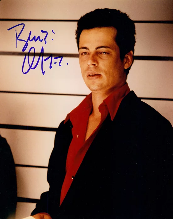 Benicio Del Toro autograph