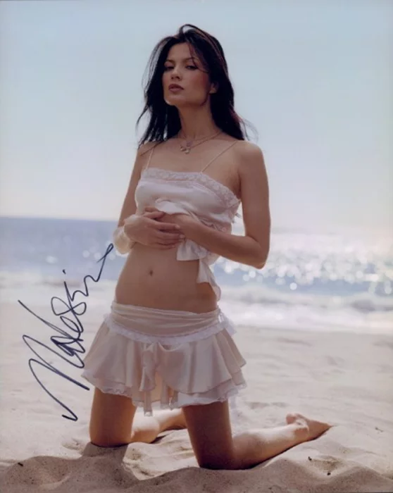 Natassia Malthe autograph
