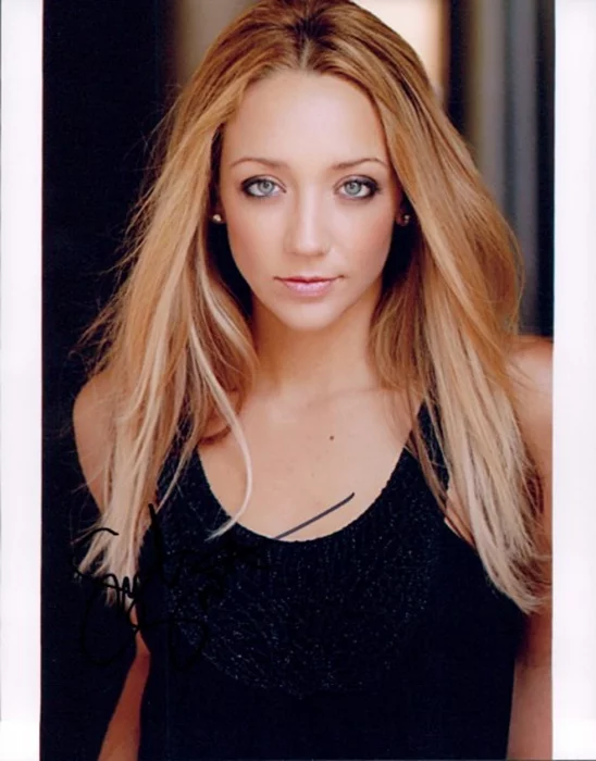 Sarah Scott autograph