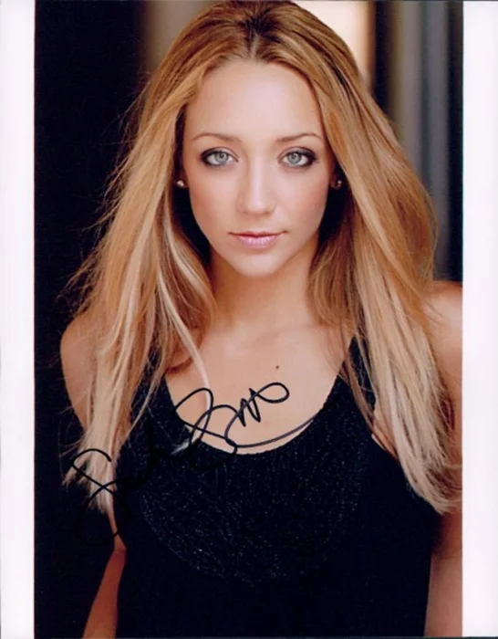 Sarah Scott autograph