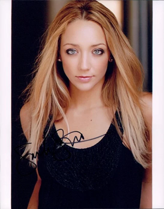 Sarah Scott autograph