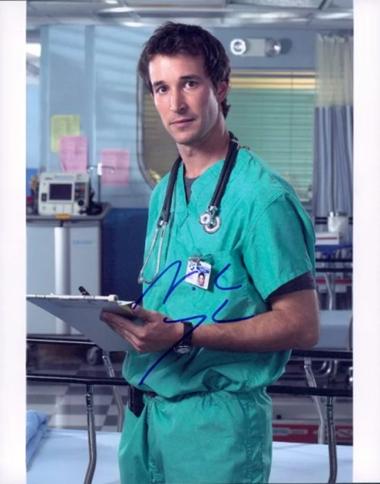 Noah Wyle autograph
