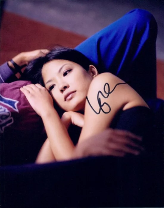 Lynn Chen autograph