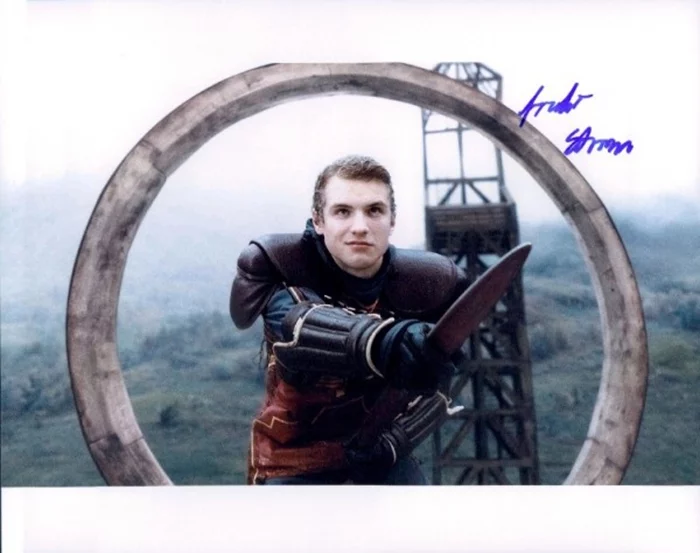 Freddie Stroma autograph