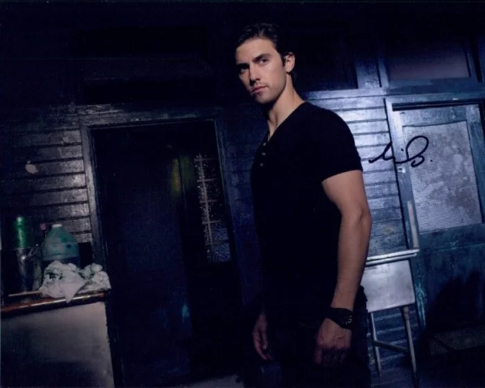 Milo Ventimiglia autograph