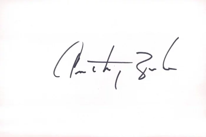 Anthony Zerbe autograph
