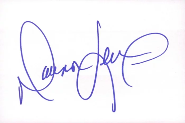 Dawnn Lewis autograph
