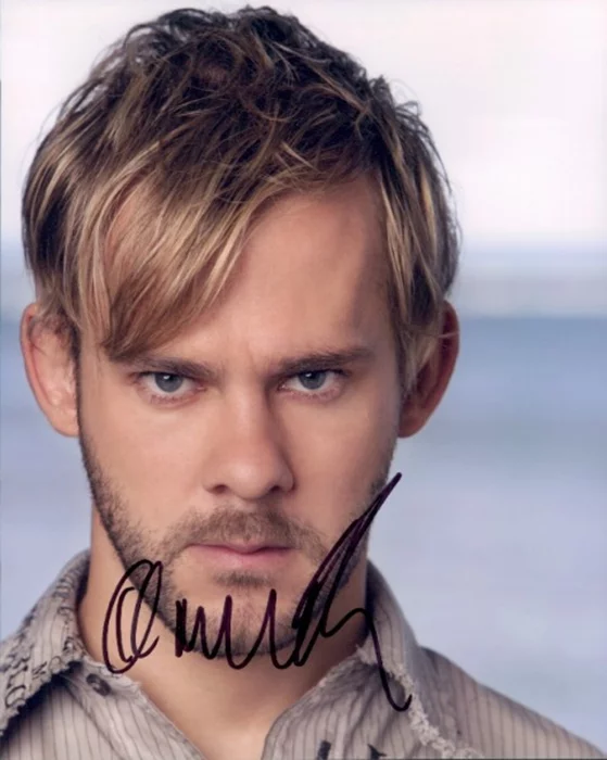 Dominic Monaghan autograph