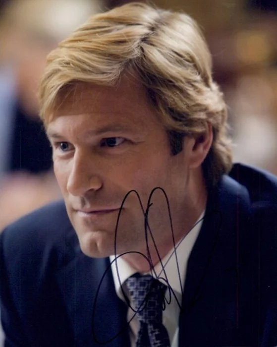 Aaron Eckhart autograph