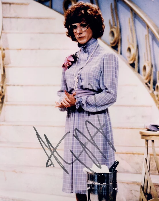Dustin Hoffman autograph