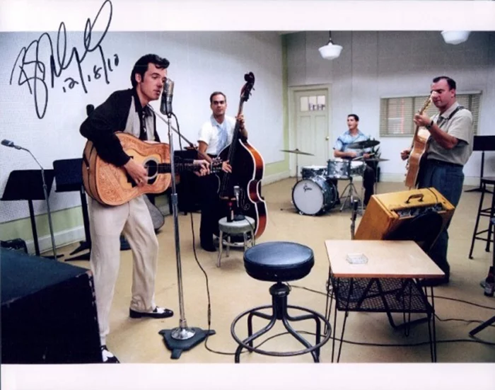 Tyler Hilton autograph