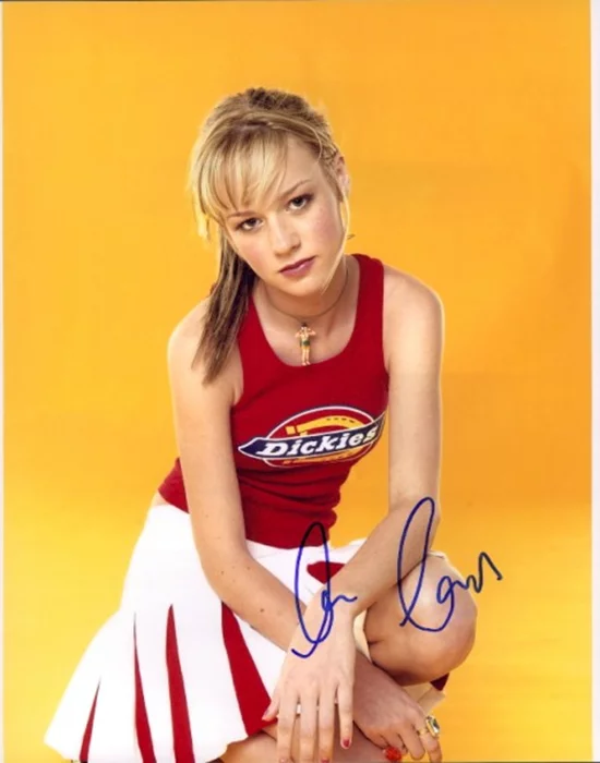 Brie Larson autograph