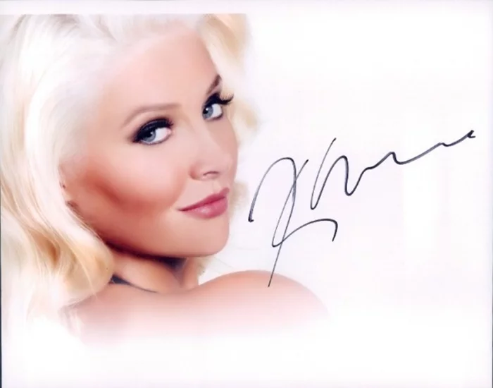 Kristina Shannon autograph