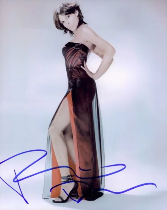 Rosario Dawson autograph