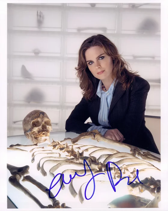 Emily Deschanel autograph