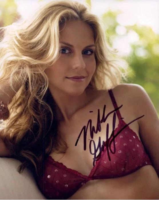 Nikki Griffin autograph
