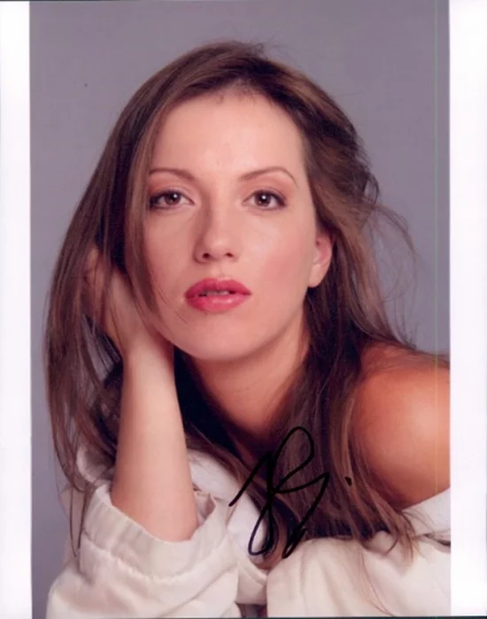 Julia Melim autograph