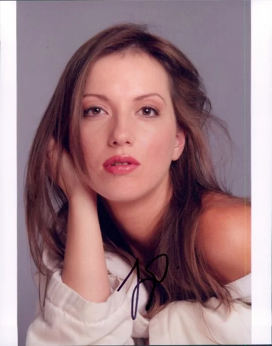 Julia Melim autograph