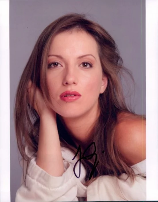 Julia Melim autograph
