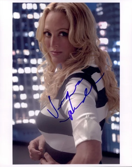 Virginia Madsen autograph