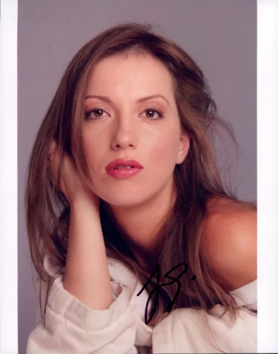 Julia Melim autograph