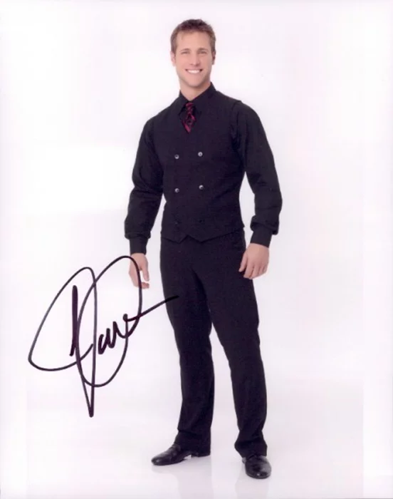 Jake Pavelka autograph