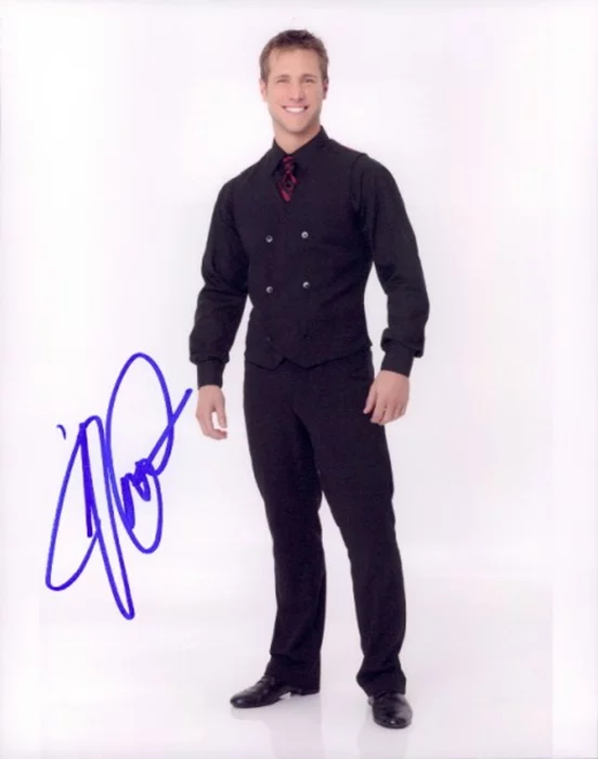 Jake Pavelka autograph